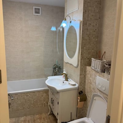 Rent of a comfortable 3-room apartment, 70 m², Constanța, Romania